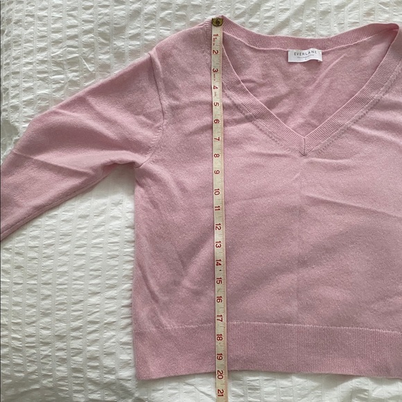 Everlane | Cashmere Sweater - Picture 10 of 11